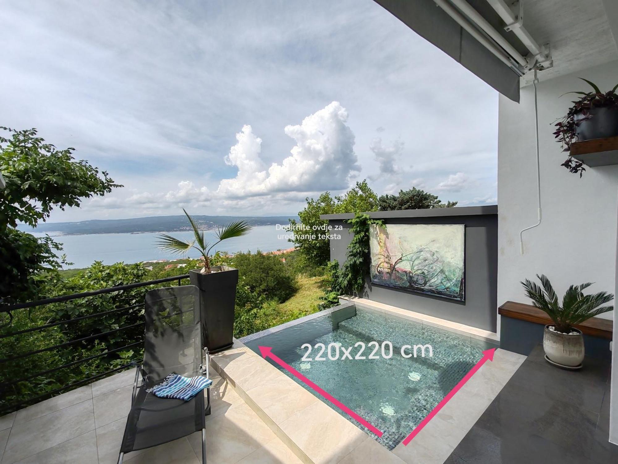 Art Gallery House With A Small Relaxing Pool 茨里克韦尼察 外观 照片